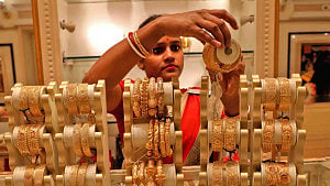 Indians opt for gold bars, coins over jewellery