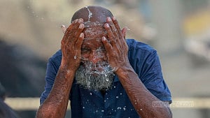বিস্তার বেড়ে তাপপ্রবাহ ৪৮ জেলায়