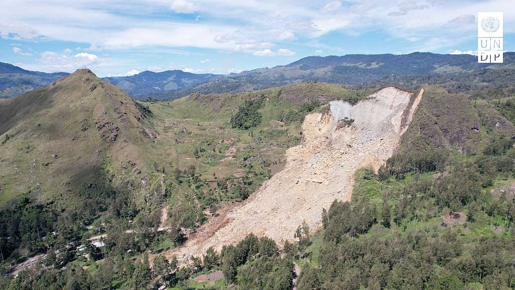 Rescue teams don't expect to find survivors in Papua New Guinea l