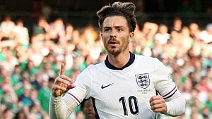 Everton, Man City agree Grealish loan