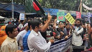 ‘৩৫’ এর দাবিতে ফের বিক্ষোভ, ছত্রভঙ্গে জলকামান
