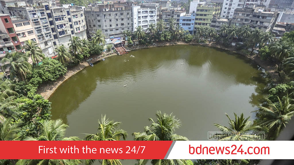 Talab Stak Echoes of the Nawabs: Life around Dhaka’s historic Gol Talab