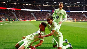 Barca beat Atleti, set up cup final against Real