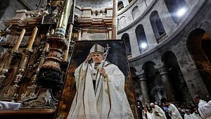 Christians gather at Holy Sepulchre to mourn Pope