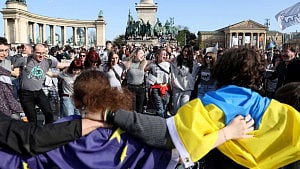 Protesting Hungarians mock Orban's anti-LGBT moves