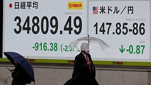 Relief rally stutters amid Trump's U-turns
