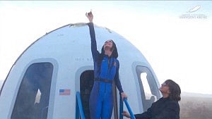 Katy Perry launches into space with all-female crew