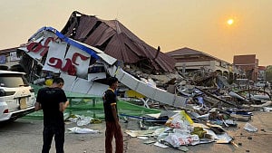 Myanmar quake hits home of military power