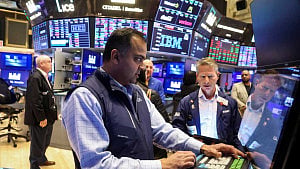 Indexes drop as Fed's Powell says growth appears to be slowinng