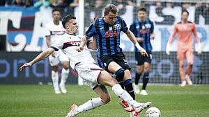 Retegui helps Atalanta beat Bologna