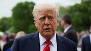 Trump approval rating dips: Reuters/Ipsos poll