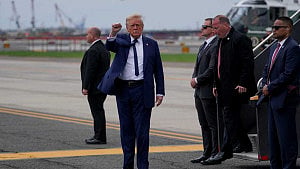 US ships should travel through Panama, Suez for free: Trump