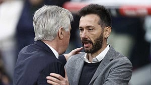 Valencia coach hails first win at Real since 2008