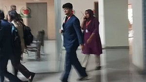 বিদেশি পর্যবেক্ষক: ২৬ দেশ, ৭ সংস্থাকে প্রতিনিধি পাঠাতে চিঠি
