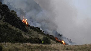 Fire breaks out on Edinburgh landmark Arthur's Seat