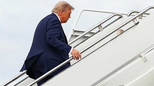Putin wants more of Ukraine: Trump to Zelensky