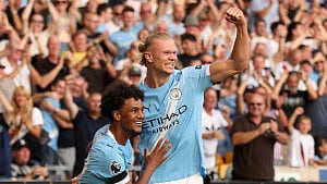 Man City start with statement win over Wolves