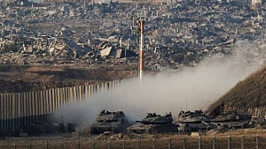 Israeli tanks close in on Gaza City