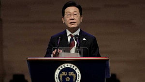 Trump slates South Korea ahead of summit