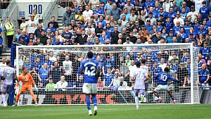 Ndiaye scores as Everton beat Brighton