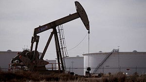 Oil prices ease as Iraqi, Kurdish authorities agree to export deal