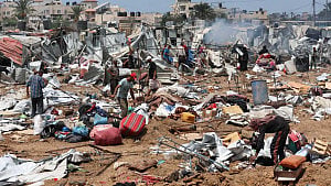Israel bombards Gaza City