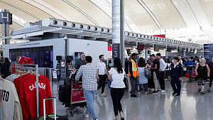 Air Canada to resume service