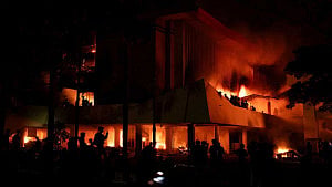 Protesters set fire to Indonesian parliament buildings