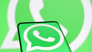 WhatsApp says Russia is trying to block it