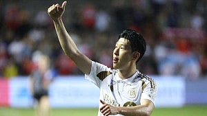 Son draws penalty in MLS debut as LAFC draw with Fire