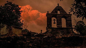 Spain wildfires disrupt Camino de Santiago route