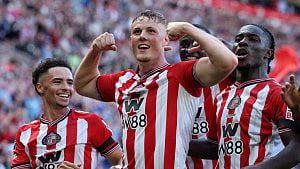Richarlison brace, Sunderland win on PL return
