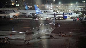 United Airlines flights resume after resolving glitch
