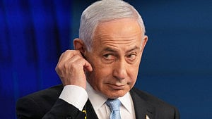 Netanyahu says he will not quit politics