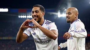 Villa edge Basel to go top, Roma roll past Celtic