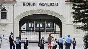 ‘Hero’ who disarmed Bondi gunman recovering: family