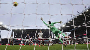 Villa stun Arsenal with Buendia late winner