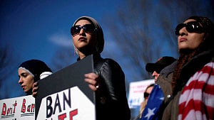 Florida governor dubs Muslim group ‘terrorists’