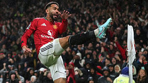 Cunha returns to boost Man United