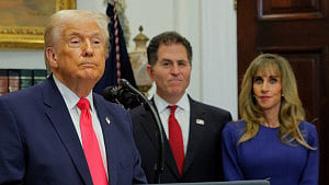 Any country trafficking drugs into US could be attacked: Trump