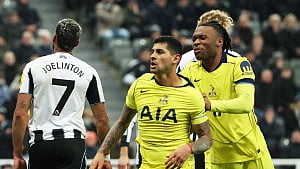 Romero double sees Spurs hold Newcastle