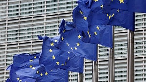 EU agrees to indefinitely freeze Russian assets