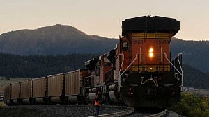 US freight rail now dirtier than coal plants