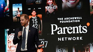 CEO of Harry, Meghan charity to step down