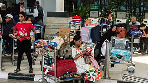 India warns IndiGo of regulatory action