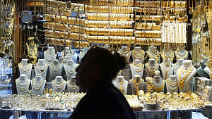 Metals cash in, stocks bask in year-end glow