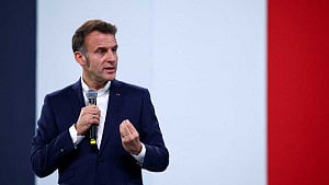 Macron to meet Zelensky, Starmer and Merz in London