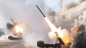China encircles Taiwan in military display