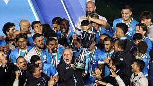 Napoli return to title defence