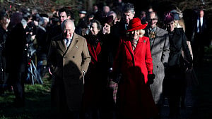 Daughters of Prince Andrew join royal Christmas service